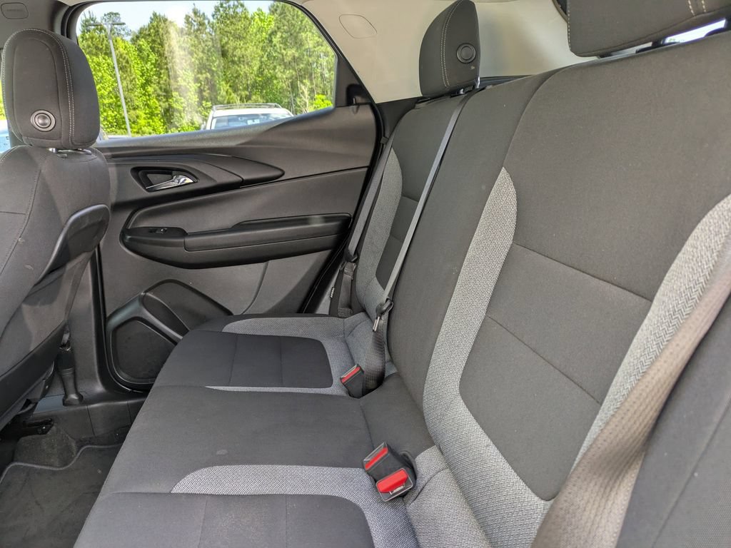 Used 2025 Chevrolet TrailBlazer LT AWD/4WD image 13