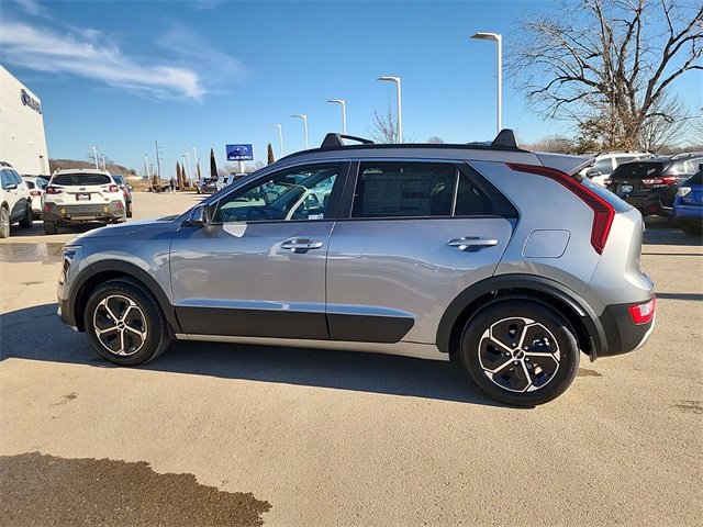 New 2025 Kia Niro EX image 8