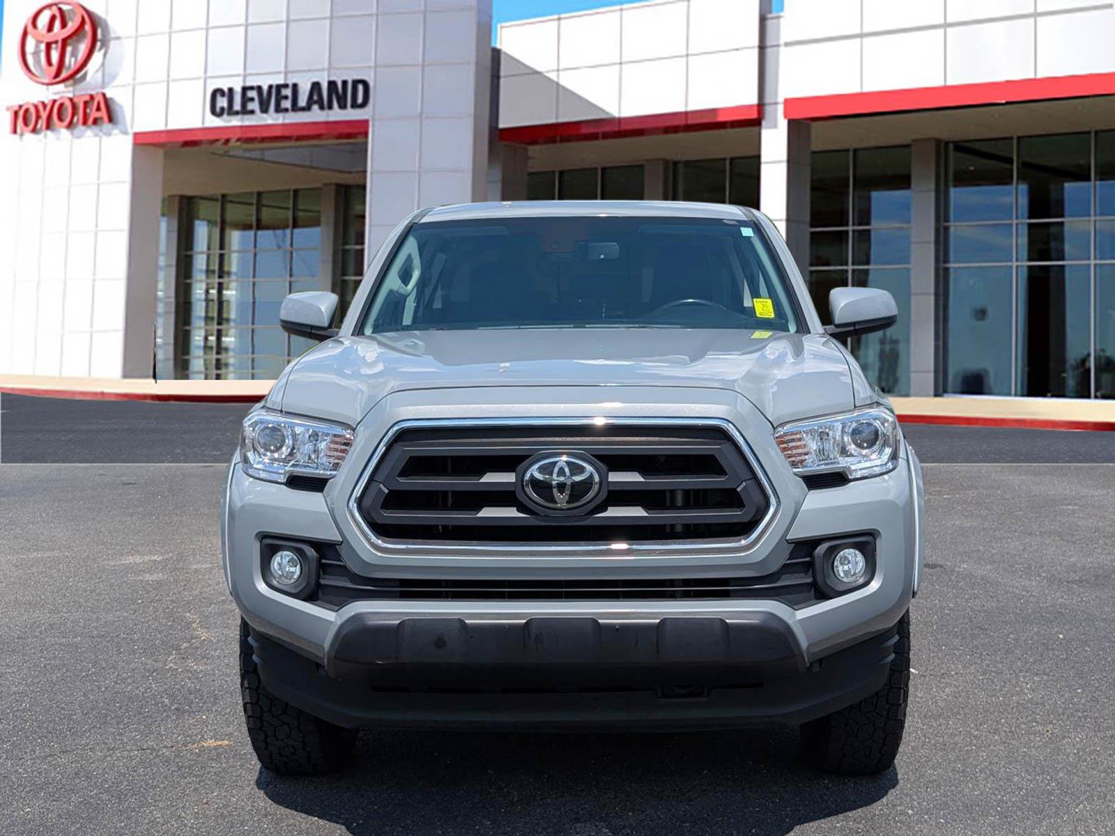 Used 2021 Toyota Tacoma SR5 AWD/4WD image 3