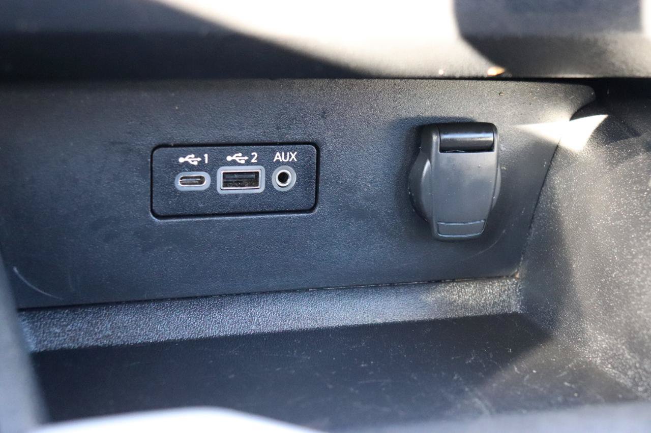 Used 2025 Nissan Altima 2.5 SV AWD/4WD image 33