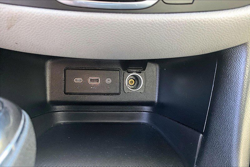 Used 2020 Chevrolet Equinox LT w/ LPO, Floor Liner Package AWD/4WD image 15