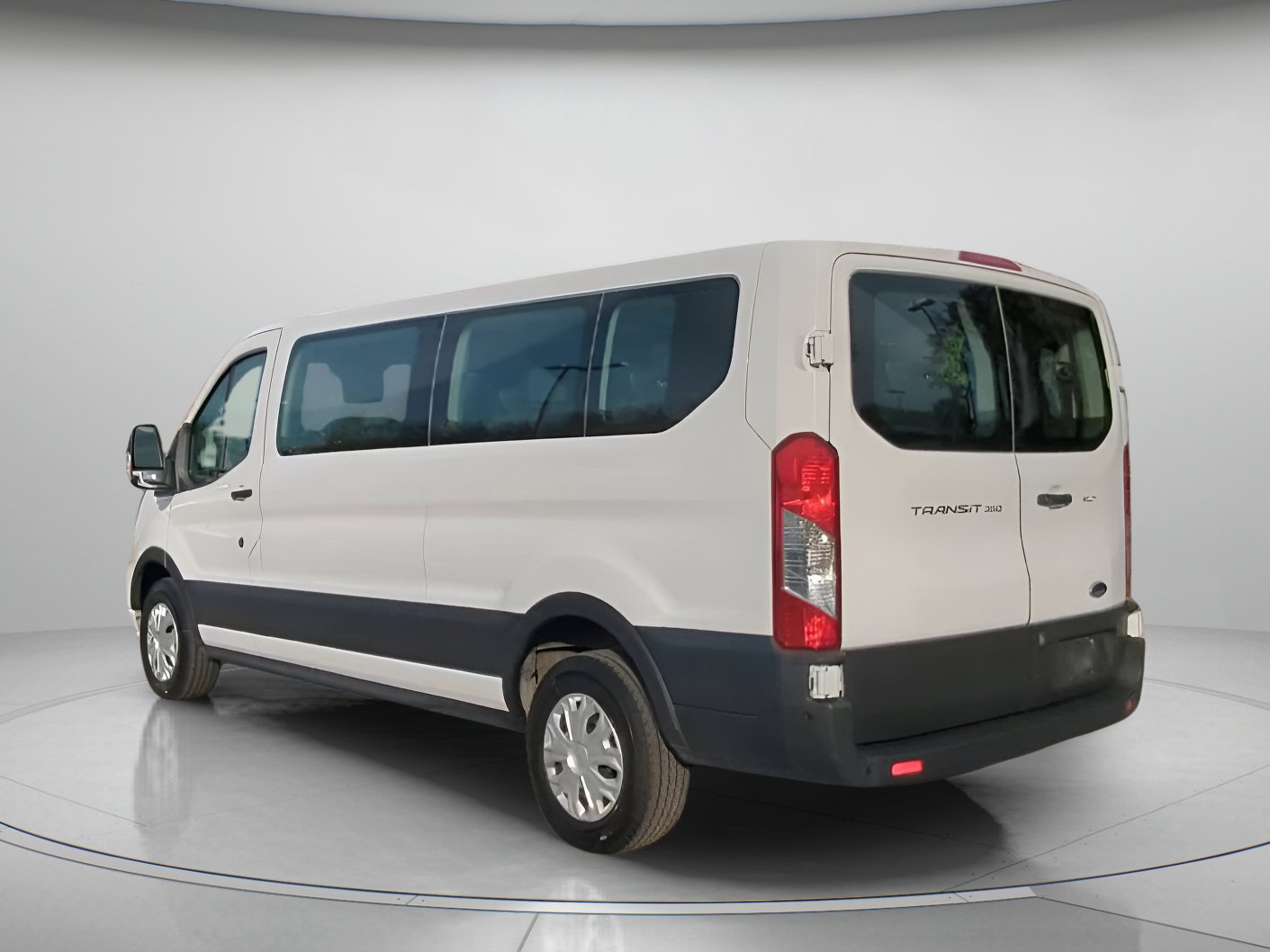 Certified 2022 Ford Transit 350 XLT image 20