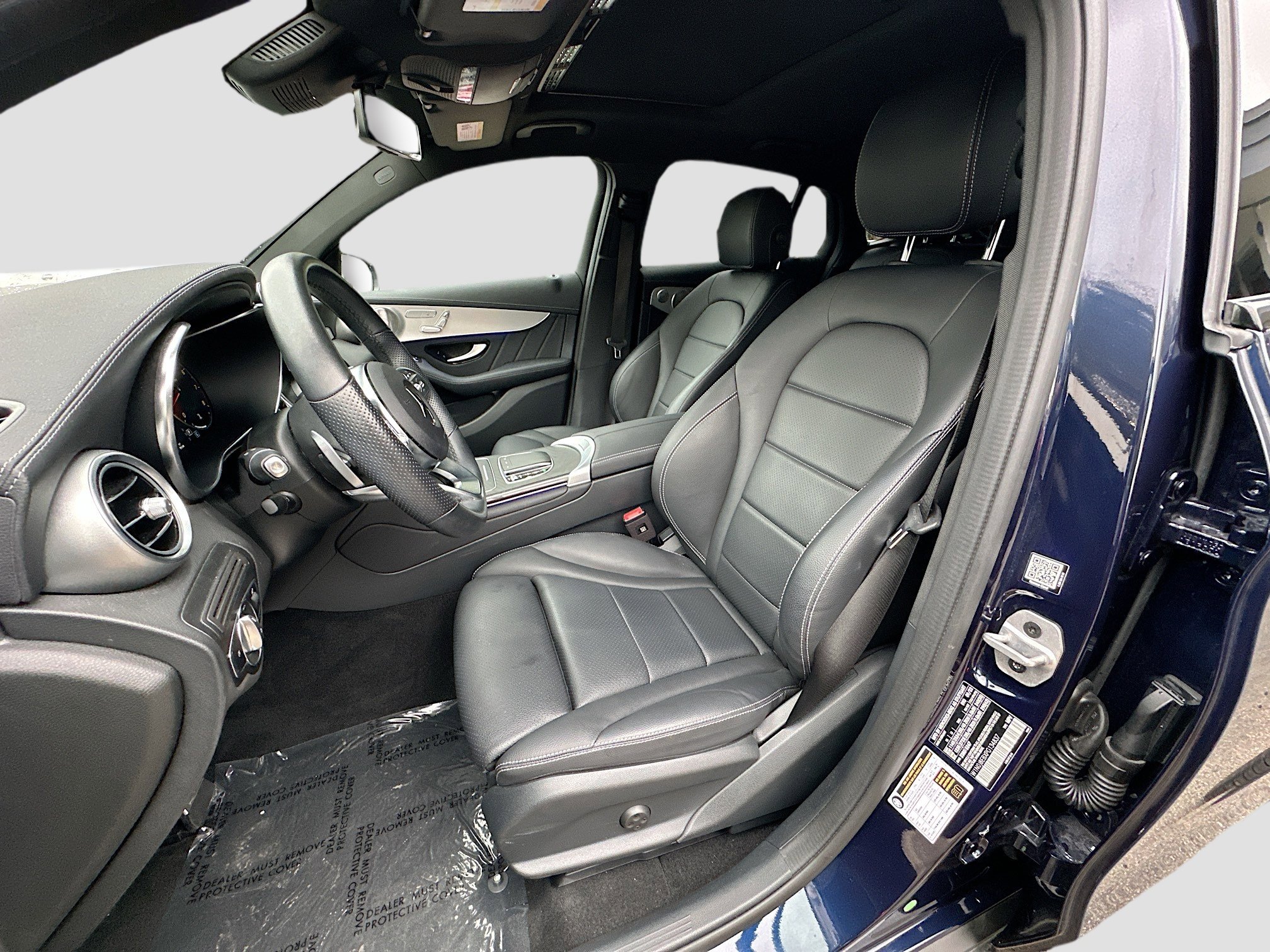 Used 2023 Mercedes-Benz GLC 300 4MATIC Coupe image 21