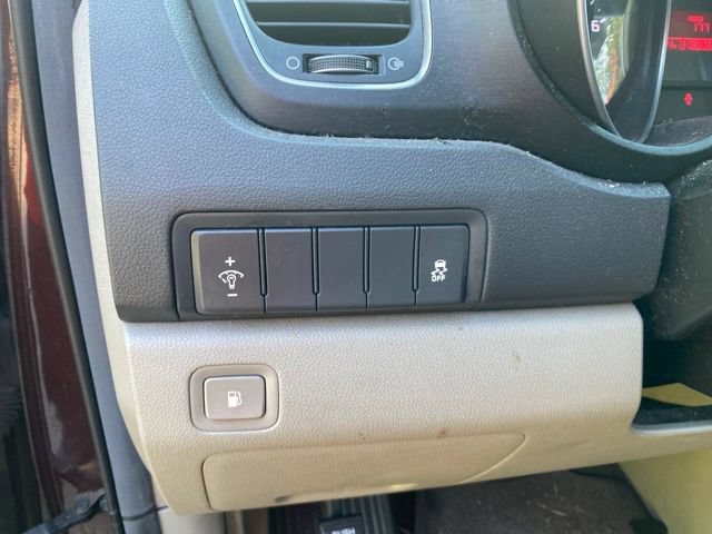 Used 2015 Kia Sedona LX w/ LX Convenience Package FWD image 22