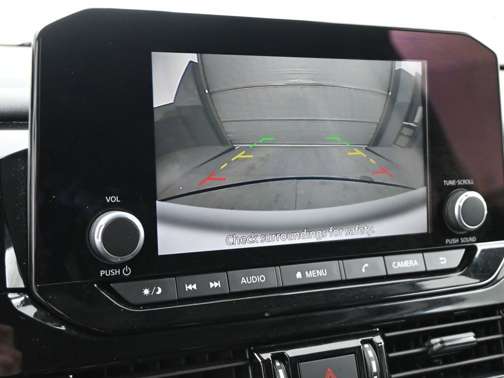 Used 2025 Nissan Pathfinder SV image 20