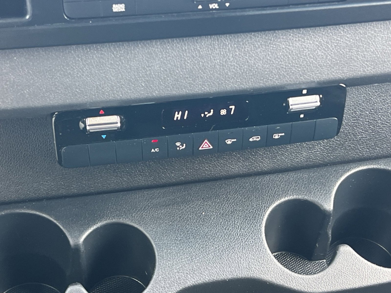 Used 2024 Mercedes-Benz Sprinter 2500 image 28