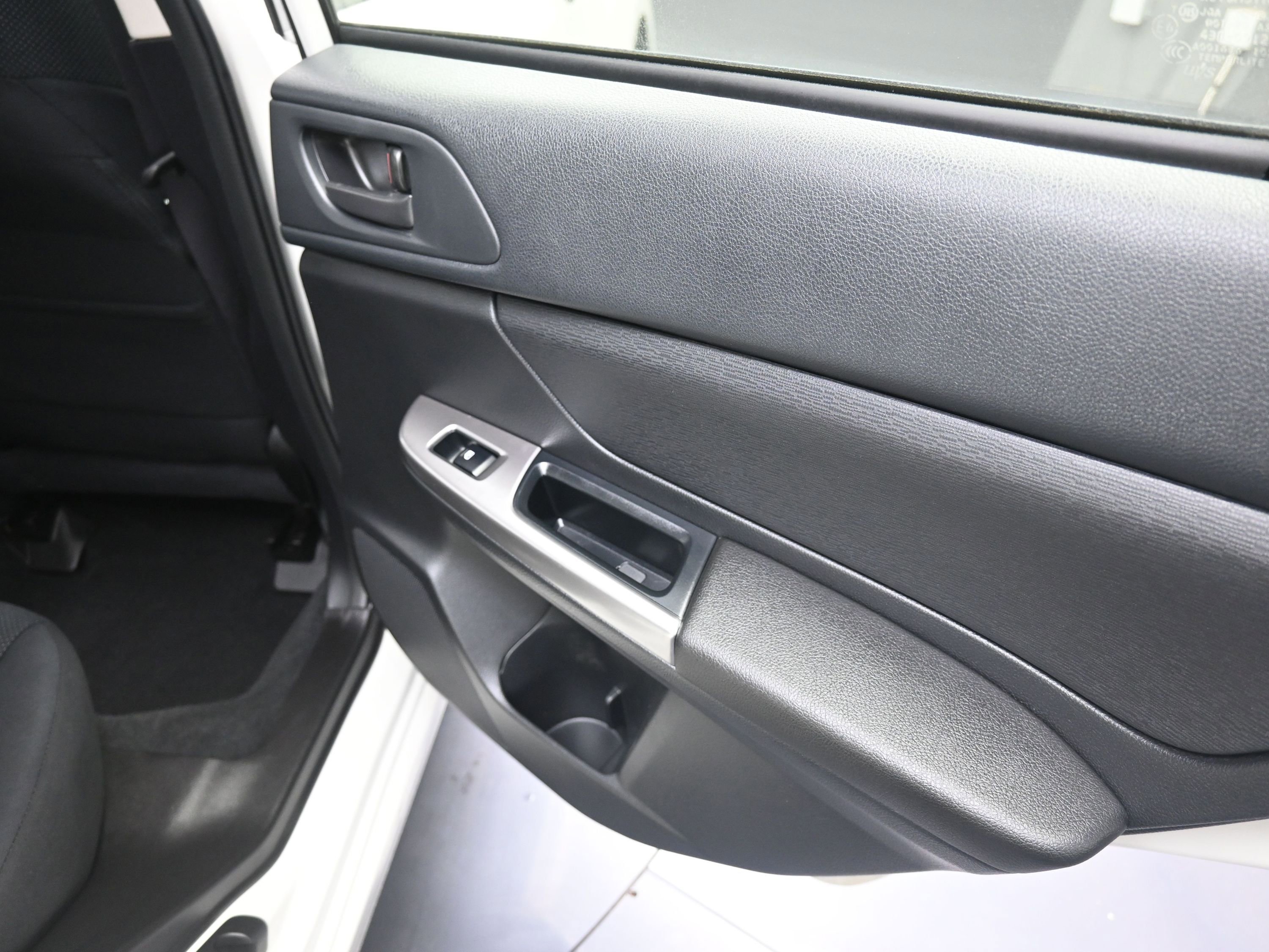 Used 2015 Subaru Impreza 2.0i image 24