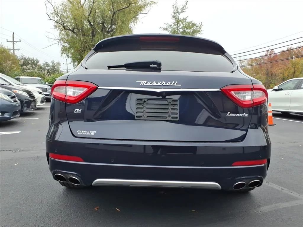 Used 2018 Maserati Levante GranLusso image 4