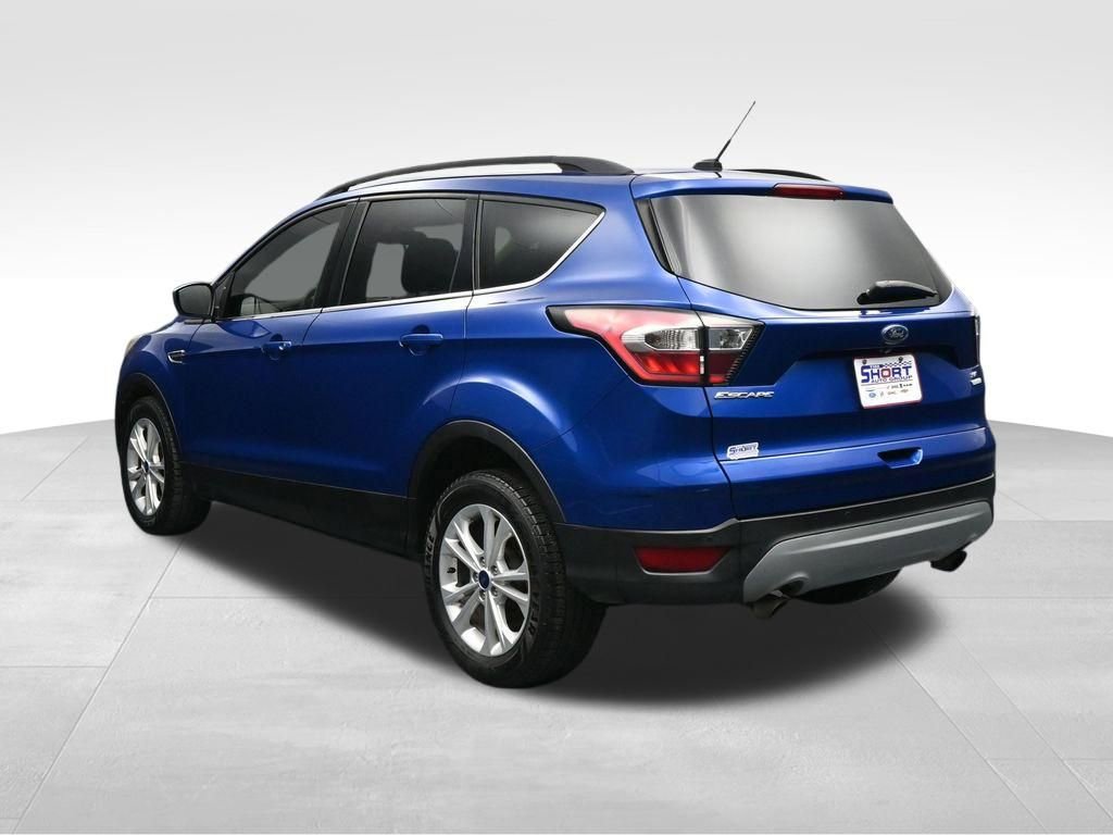 Used 2017 Ford Escape SE w/ Equipment Group 201A FWD image 3