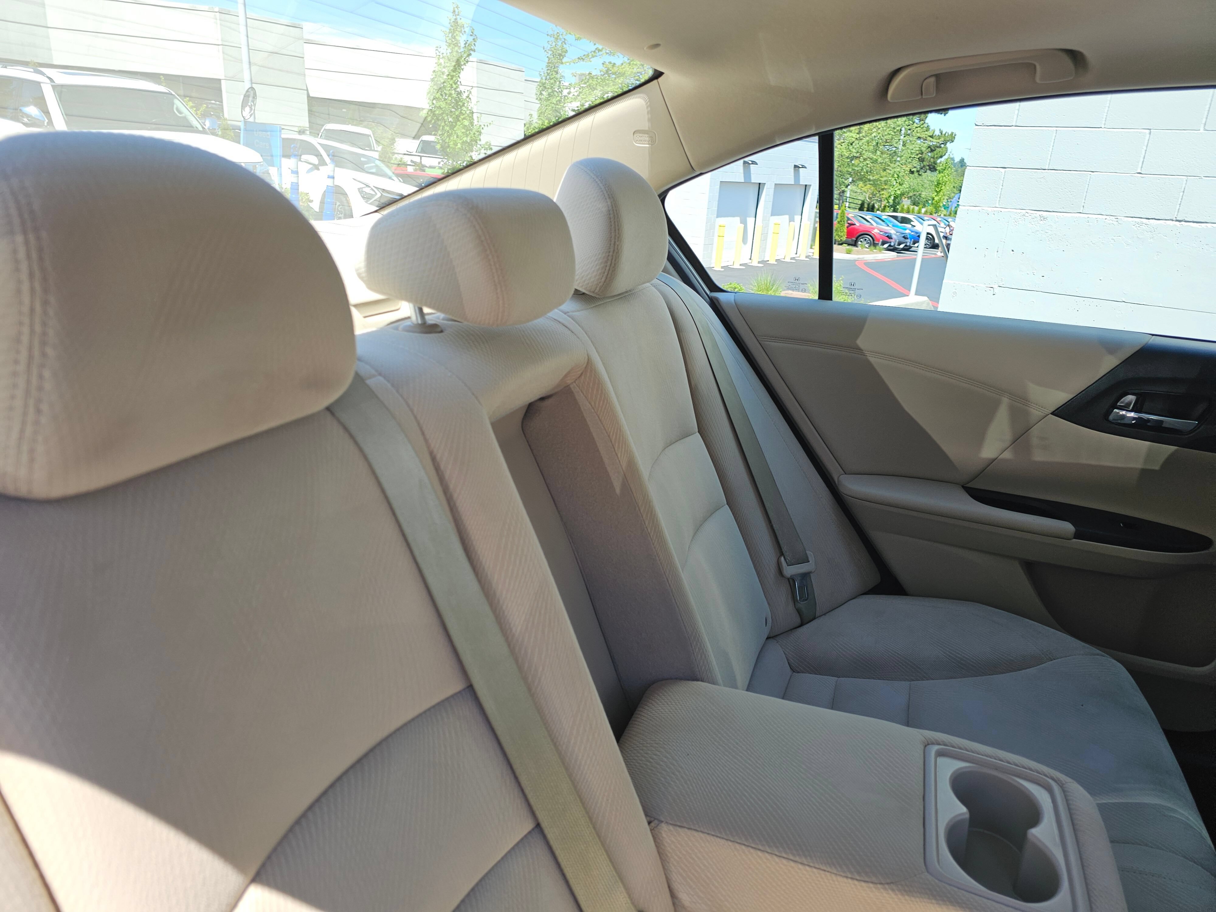 Used 2016 Honda Accord EX image 13