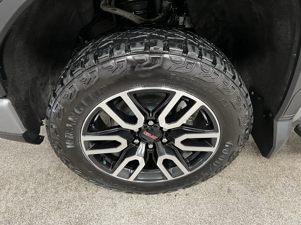 Used 2024 GMC Sierra 1500 AT4 image 18