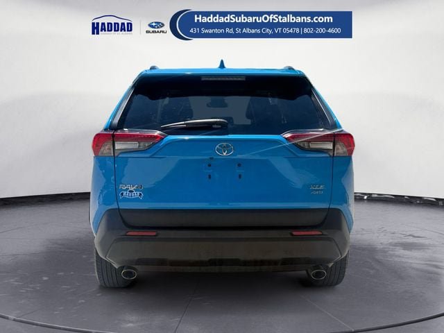 Used 2020 Toyota RAV4 XLE w/ Convenience Package AWD/4WD image 4