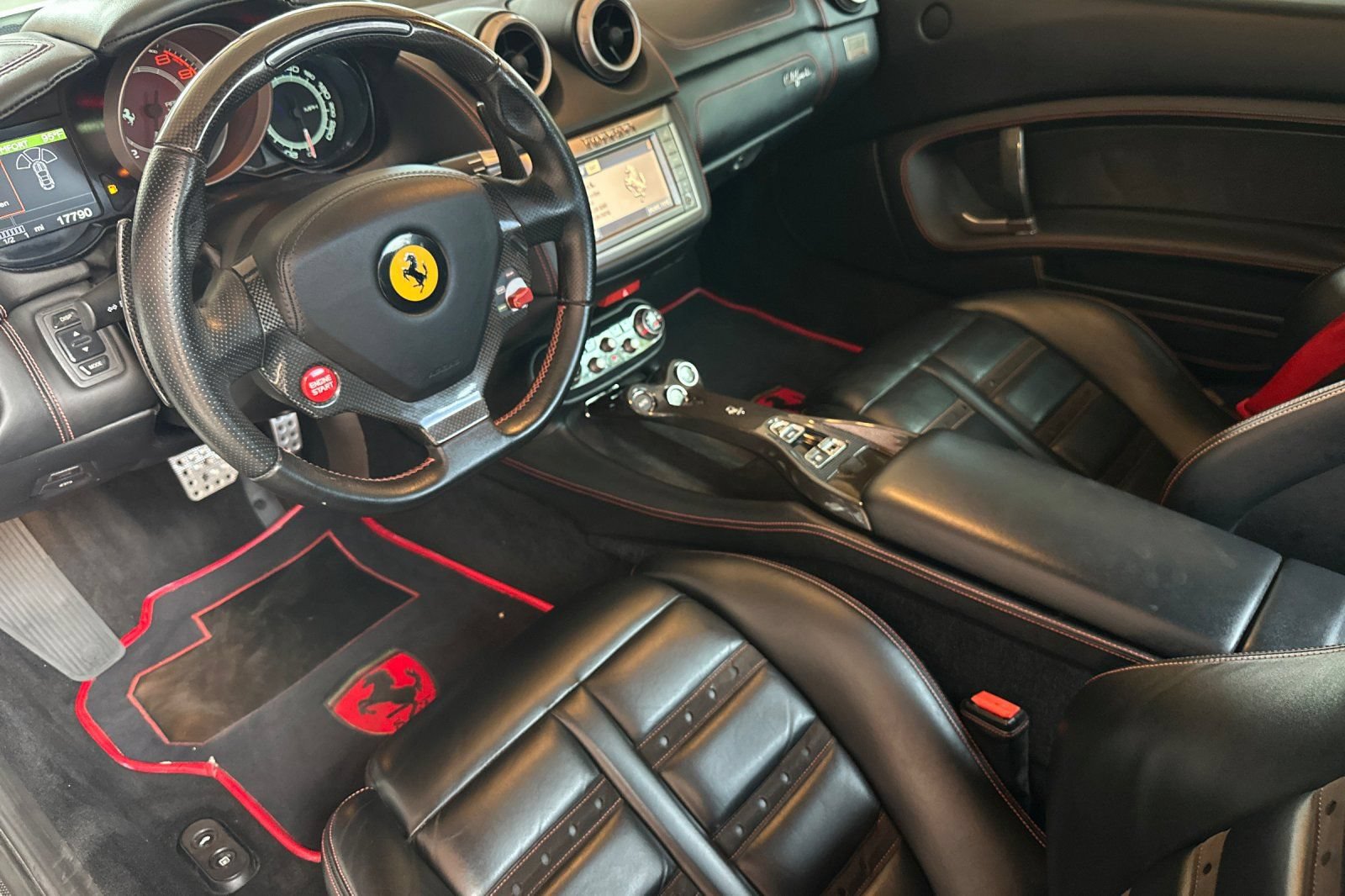 Used 2012 Ferrari California RWD image 12