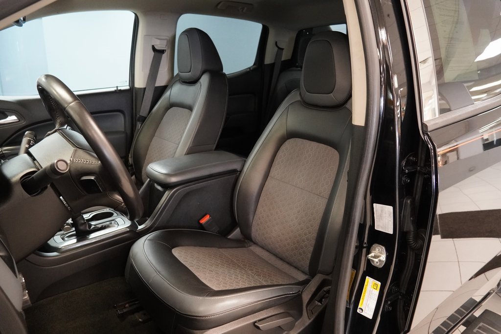 Used 2017 Chevrolet Colorado Z71 image 3