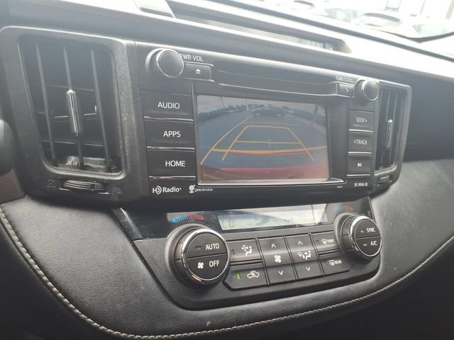 Used 2017 Toyota RAV4 XLE AWD/4WD image 12