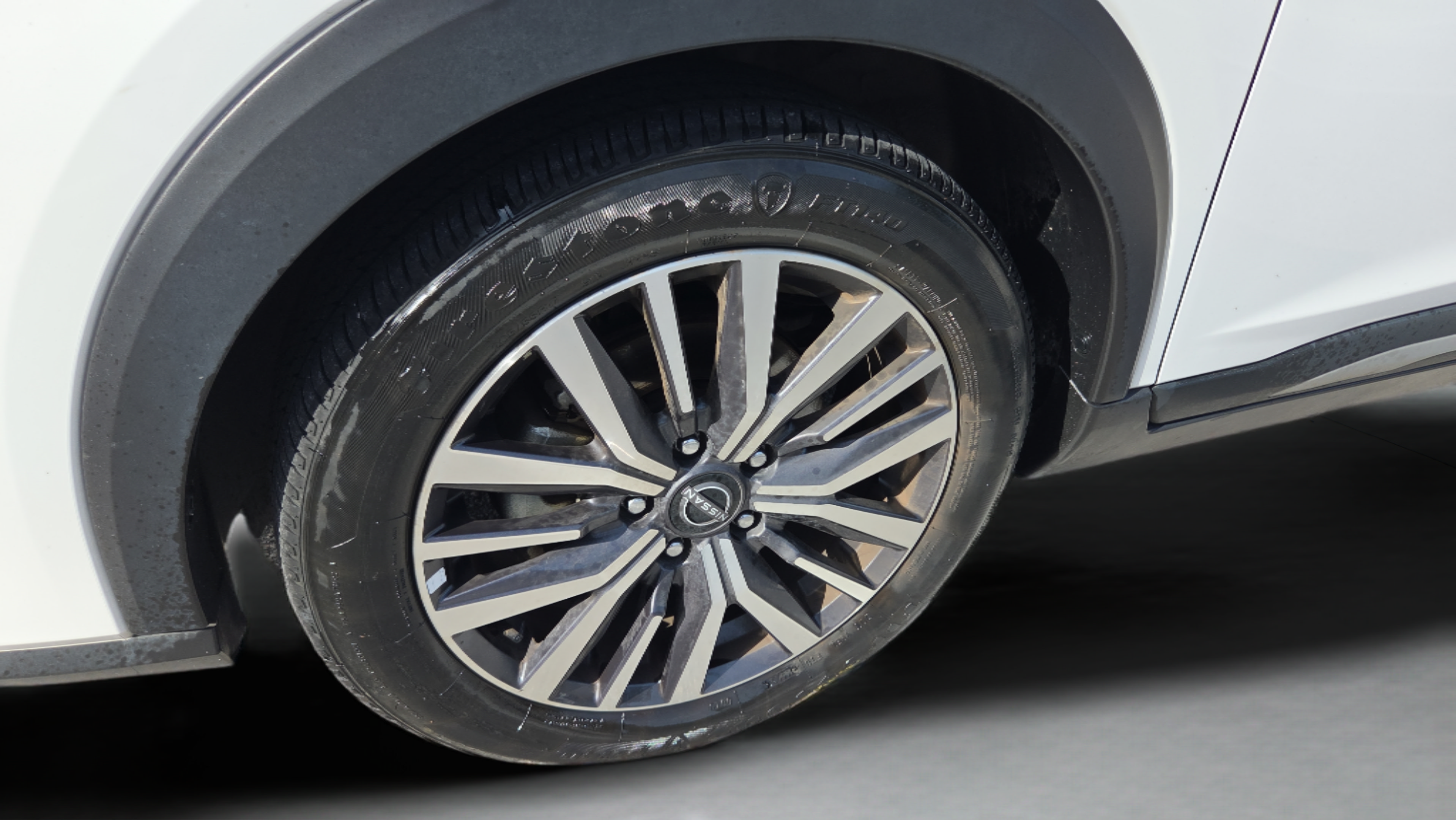Used 2024 Nissan Kicks SR FWD image 29
