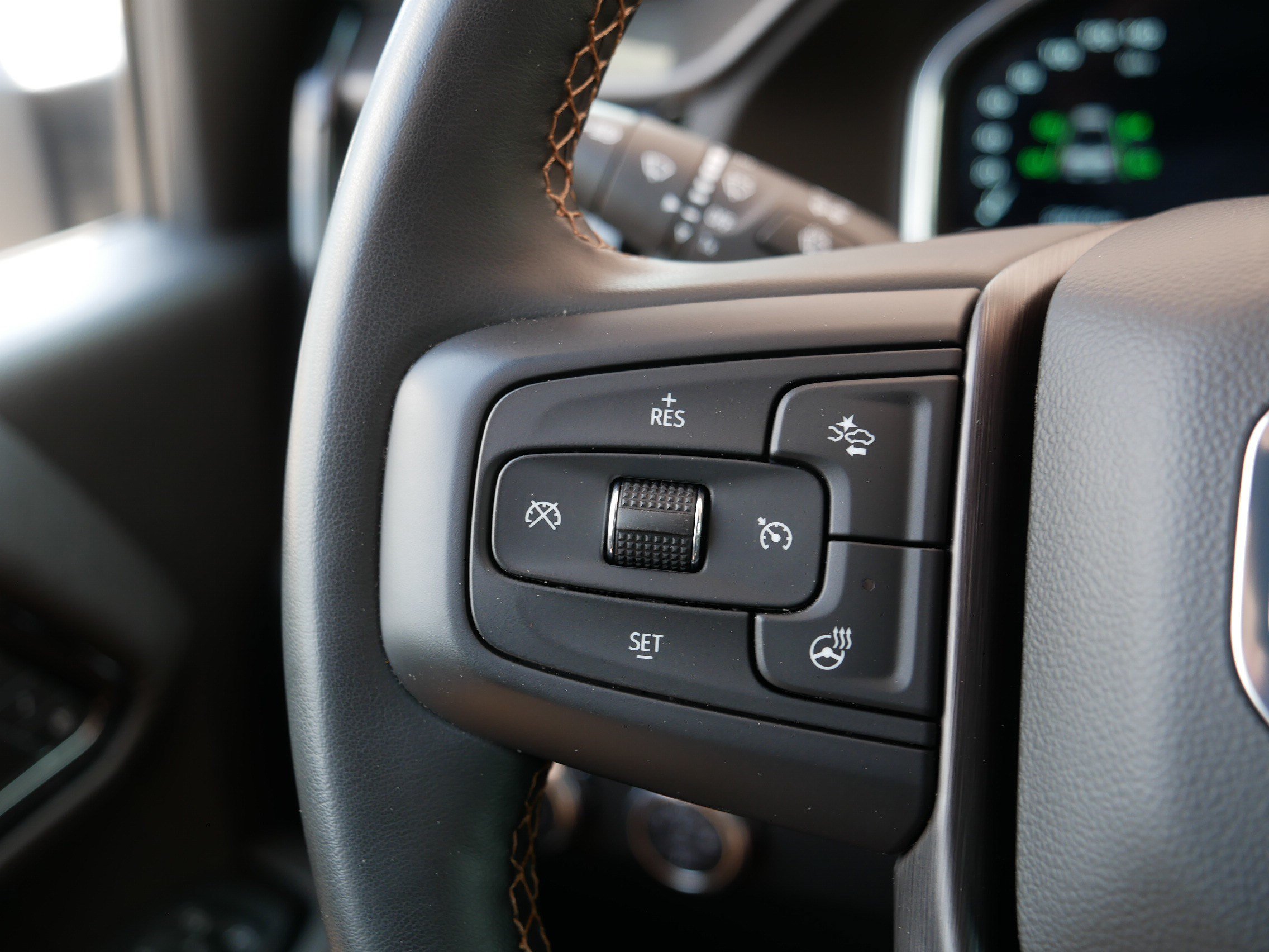 Used 2024 GMC Sierra 2500 AT4 w/ Technology Package AWD/4WD image 28