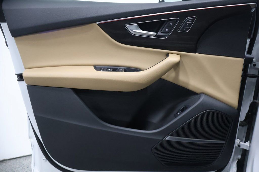 Certified 2022 Audi Q7 2.0T Premium Plus w/ Premium Plus Package image 12