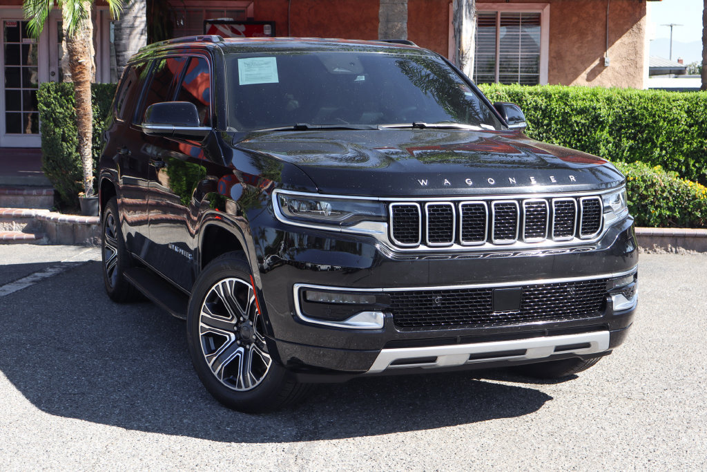 Used 2024 Jeep Wagoneer Series II RWD image 2