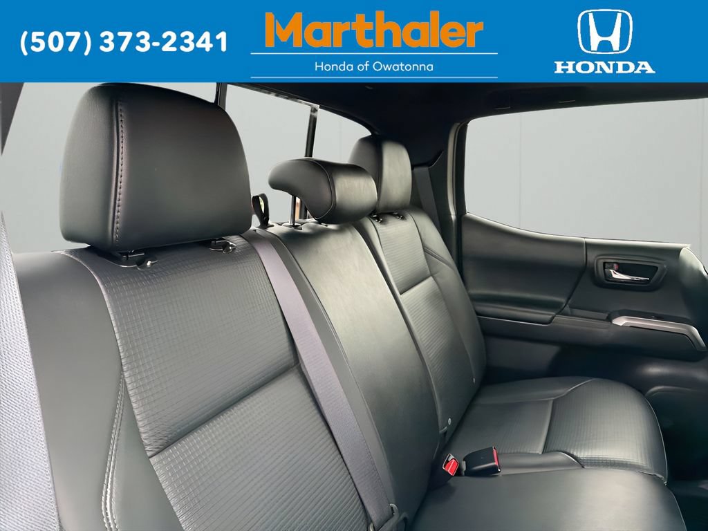 Used 2022 Toyota Tacoma Limited AWD/4WD image 17