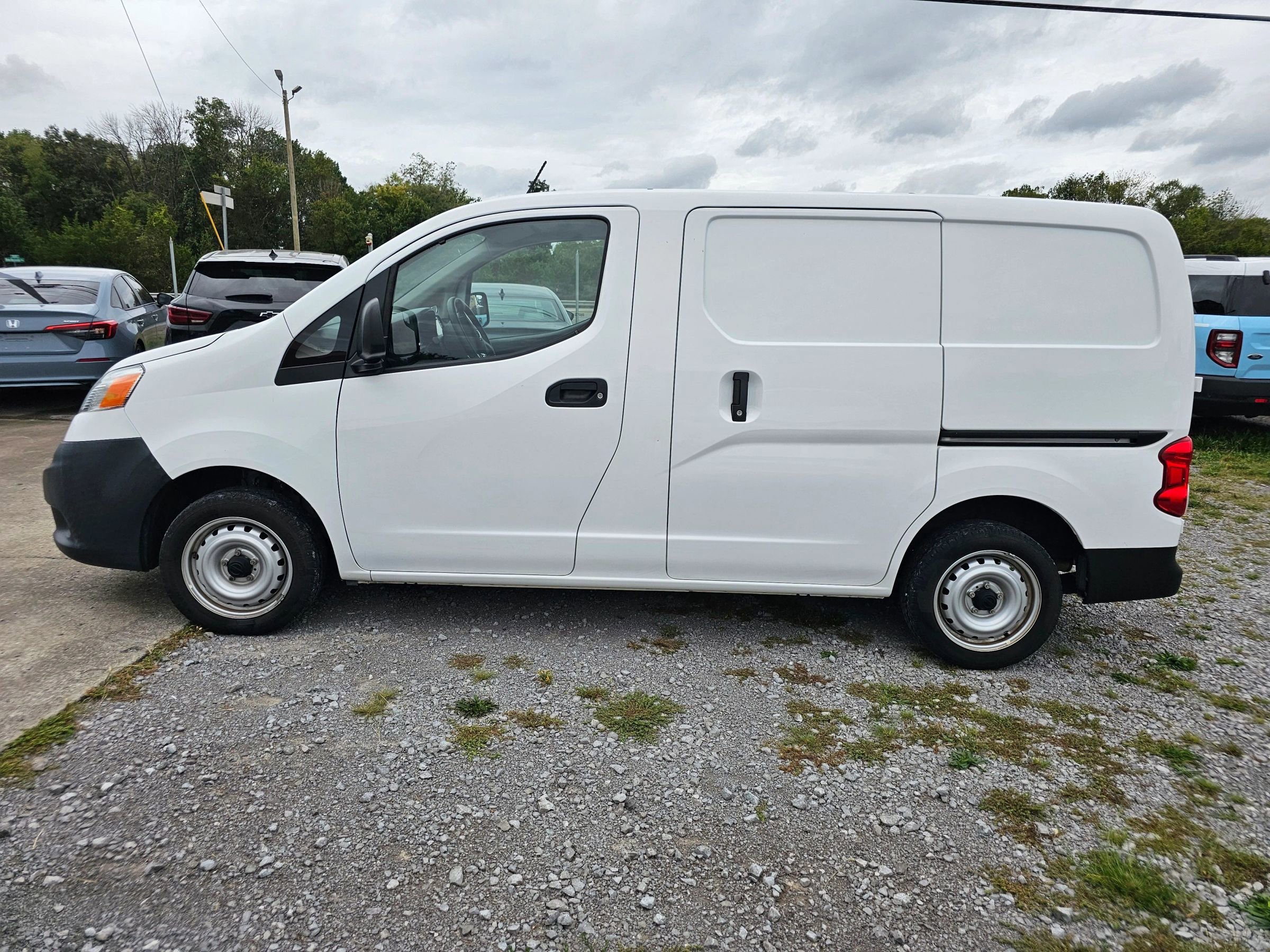 Used 2019 Nissan NV200 S image 16