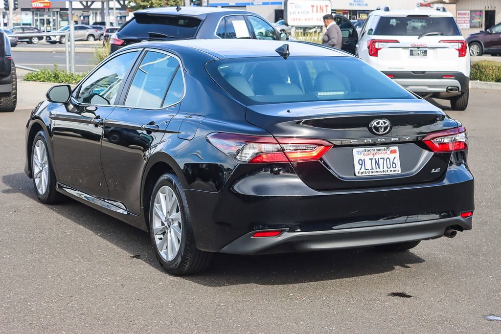 Used 2023 Toyota Camry LE image 2