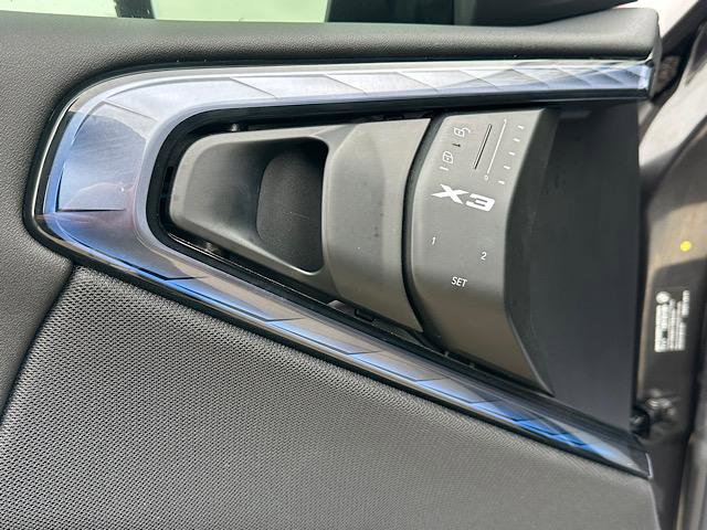 Certified 2025 BMW X3 xDrive30i w/ M Sport Package image 19