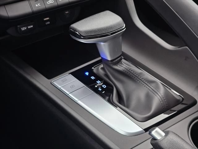 New 2026 Hyundai Elantra SE FWD image 23