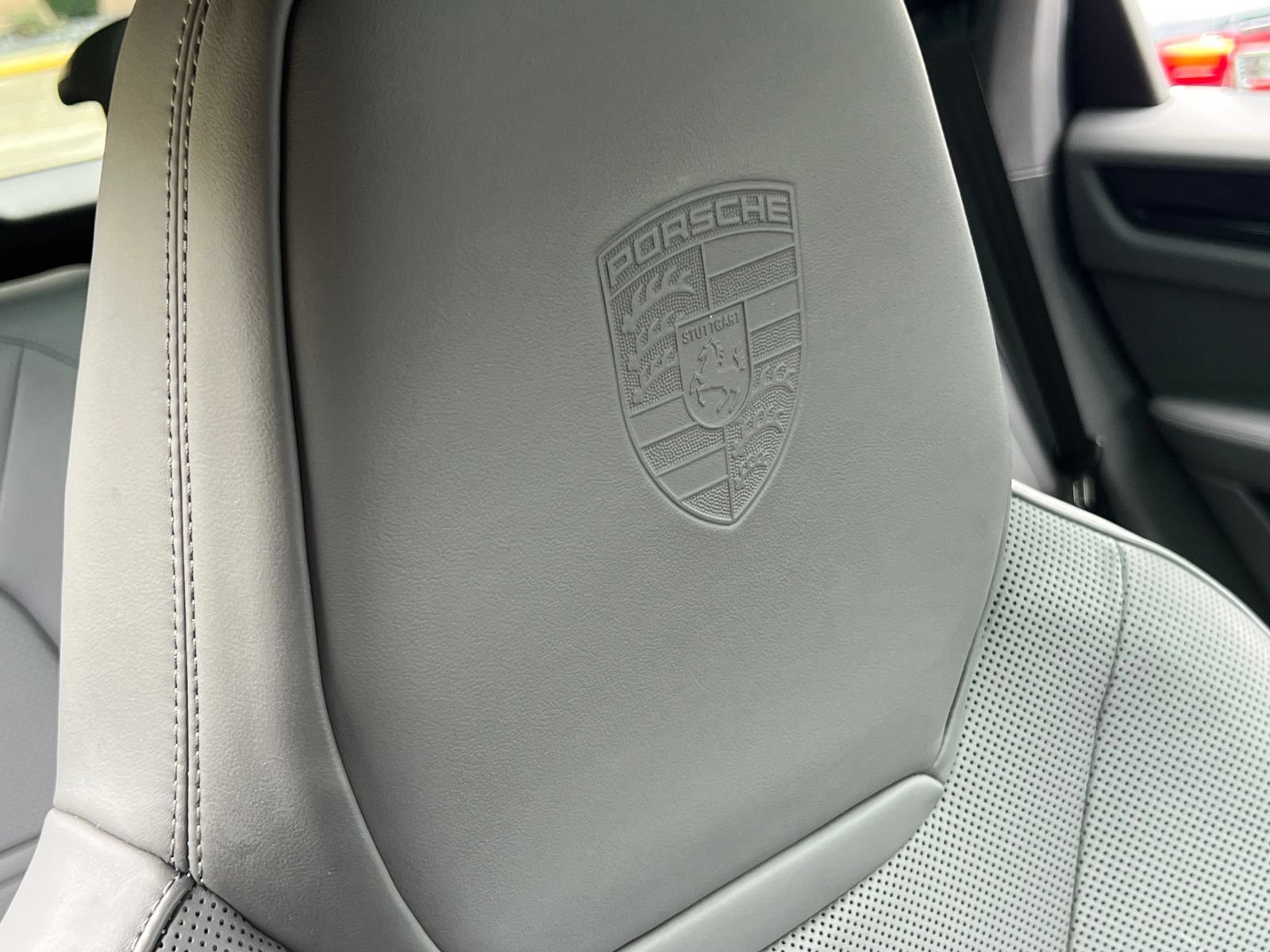 Certified 2023 Porsche Cayenne AWD/4WD image 43