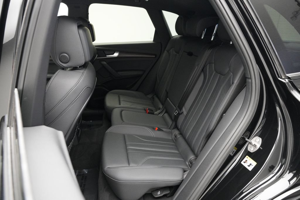 Used 2024 Audi Q5 e Premium Plus w/ Premium Plus Package AWD/4WD image 7