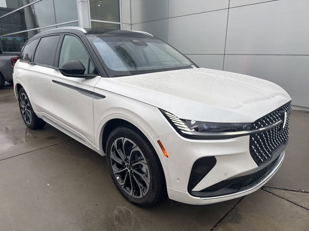 Used 2024 Lincoln Nautilus Reserve w/ Equipment Group 202A image 1