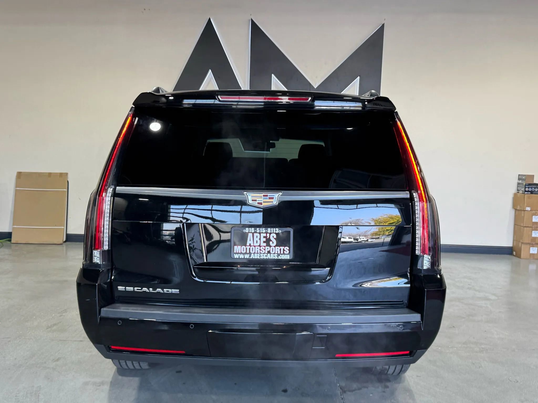 Used 2020 Cadillac Escalade ESV 2WD image 6