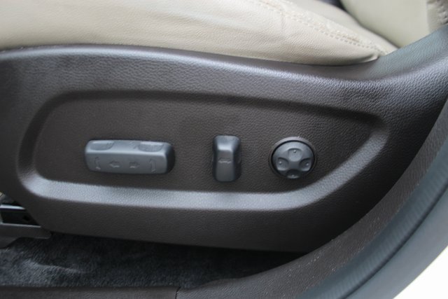 Used 2018 Hyundai Santa Fe Limited w/ Cargo Package image 12