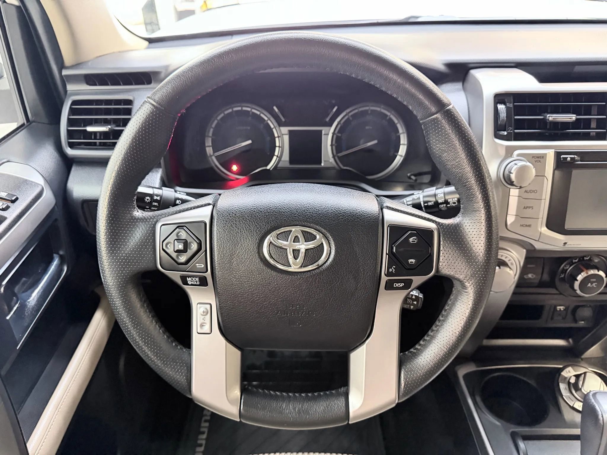 Used 2015 Toyota 4Runner SR5 image 18