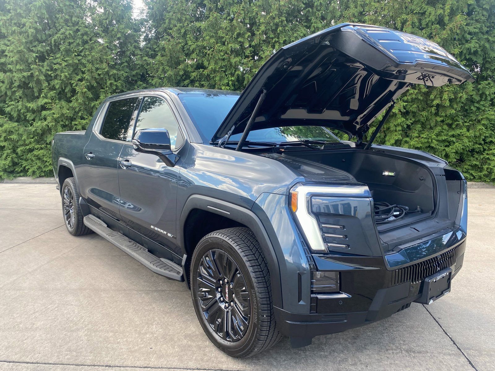 New 2026 GMC Sierra EV Elevation w/ Premium Package image 45