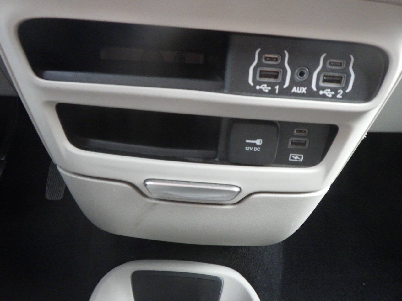 Used 2022 Chrysler Pacifica Touring-L FWD image 30