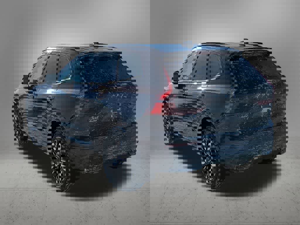 New 2026 Volvo XC60 B5 Plus w/ Protection Package Premier image 4