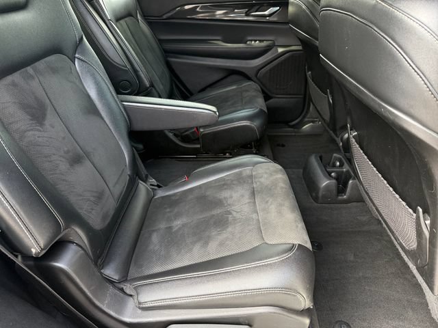 Used 2023 Jeep Grand Cherokee L Laredo AWD/4WD image 11