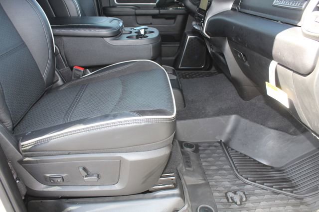 Used 2025 RAM 2500 Laramie AWD/4WD image 19
