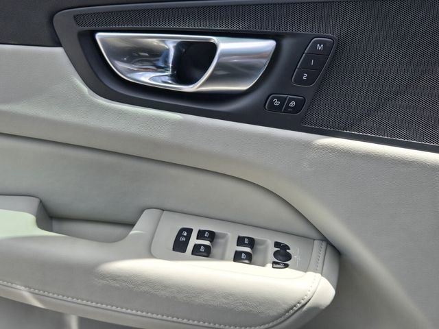 Used 2024 Volvo XC60 B5 Plus w/ Protection Package Premier AWD/4WD image 30