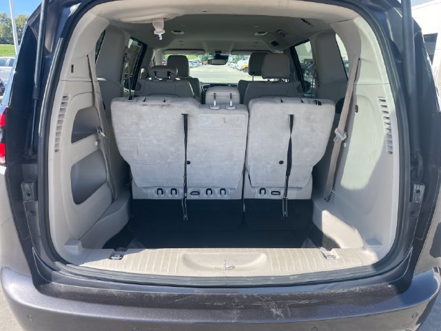 Used 2021 Chrysler Pacifica Touring-L FWD image 32