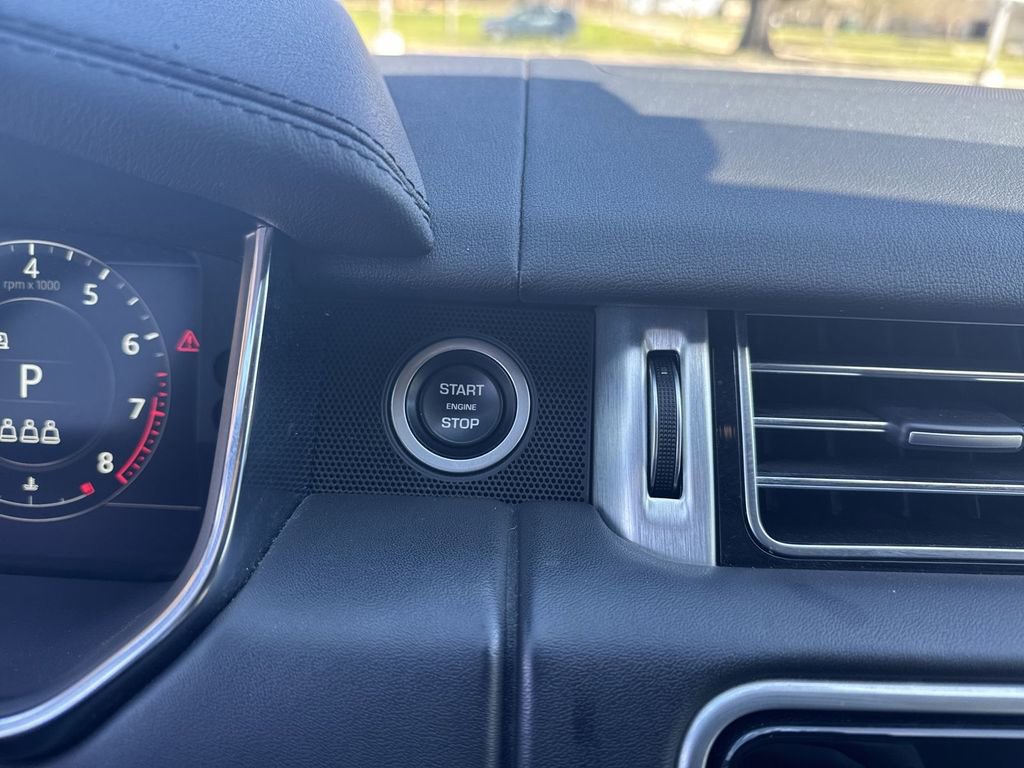 Used 2021 Land Rover Range Rover P525 Westminster Edition image 22