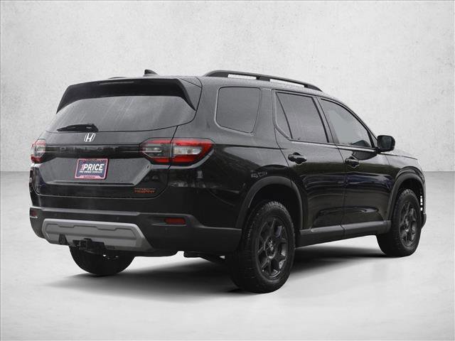 Used 2025 Honda Pilot TrailSport image 5