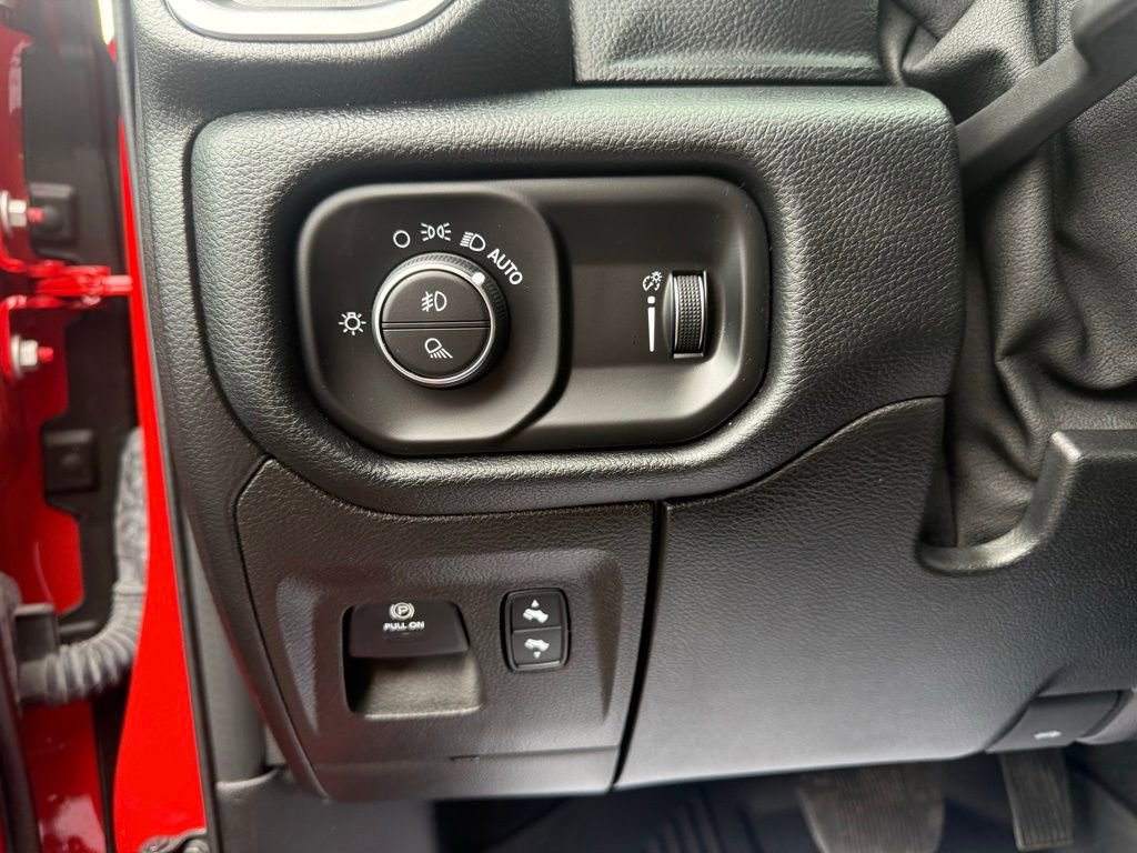 Used 2021 RAM 1500 Big Horn image 15
