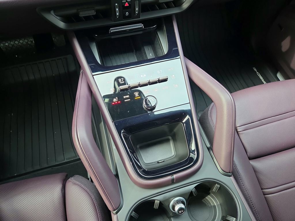 Certified 2025 Porsche Cayenne Coupe image 14