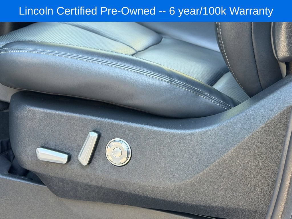 Certified 2025 Lincoln Navigator Reserve AWD/4WD image 30