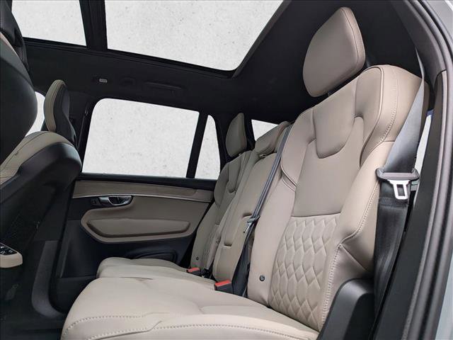 Certified 2025 Volvo XC90 B5 Core w/ Protection Package Premier image 21