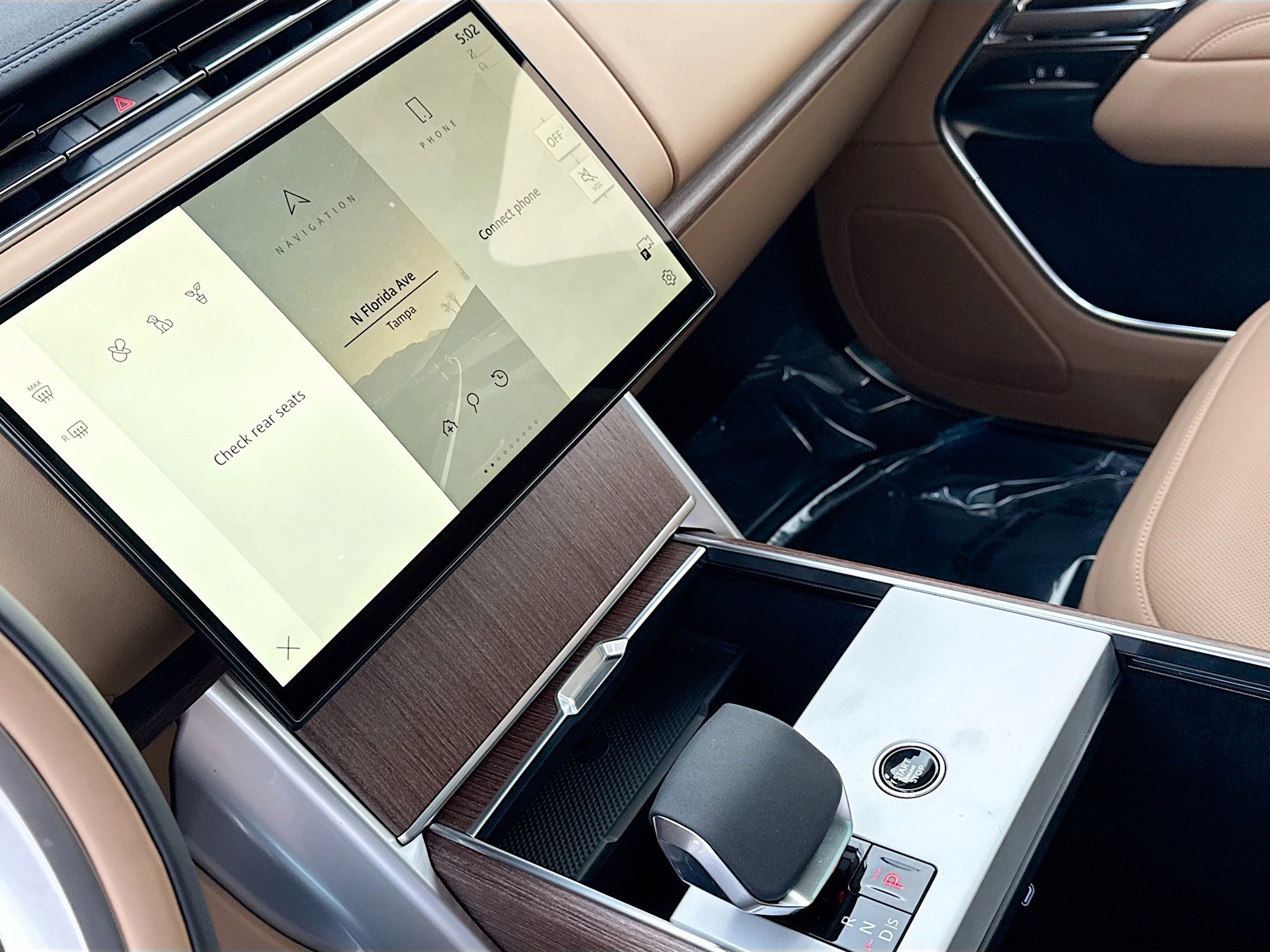 New 2026 Land Rover Range Rover SE image 26