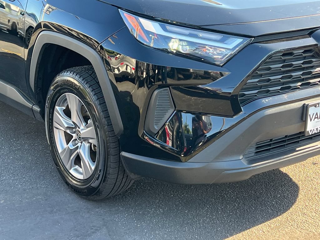 Used 2025 Toyota RAV4 XLE FWD image 14