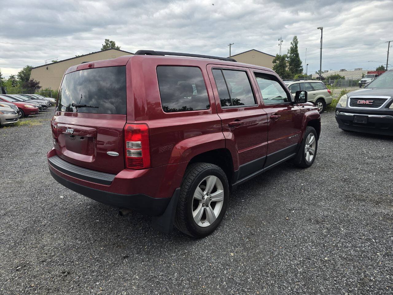 Used 2012 Jeep Patriot Latitude AWD/4WD image 9